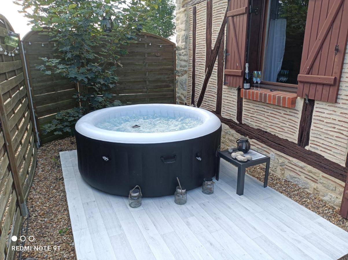 Sauna & Double Jacuzzi Interieur Et Sous Les Etoiles 1H30 Paris Ladon Exterior foto